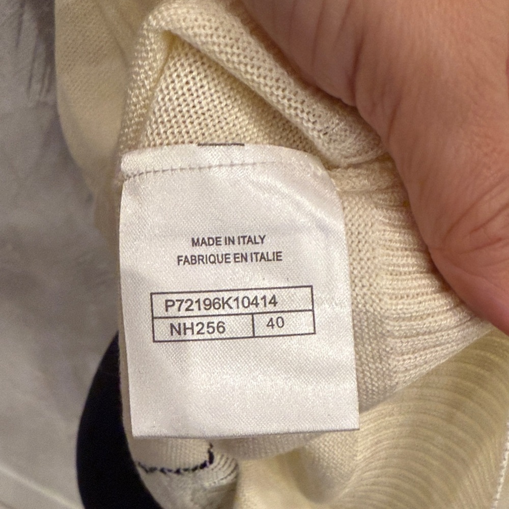 Chanel Cream and Black Heart Button Knit Top - Picture 4 of 4